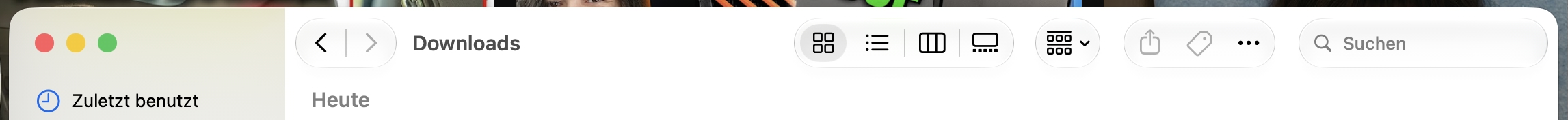 Finder toolbar on macOS 27 without HDR.